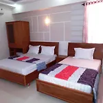 Gold Lion Hotel